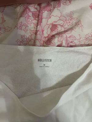 Hollister Off-The-Shoulder Long Sleeve thumbnail 2