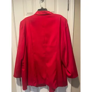 PRE-Owned GMI Women's Red Evening Jacket, l/sleeve, $18, Size 26W, B51 thumbnail 2