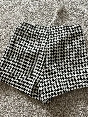 She & Sky Houndstooth Skort thumbnail 2