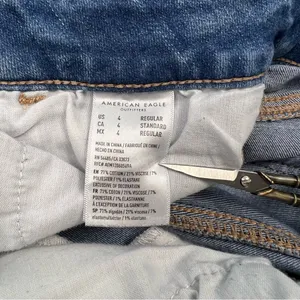 American Eagle Distressed Skinny Jeans, Size: 4 Regular thumbnail 8