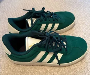 Green and white Adidas VL court 3.0 thumbnail 1