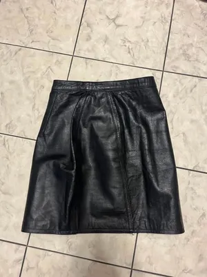 omen’s/Junior Black Leather Skirt 11/12 thumbnail 2