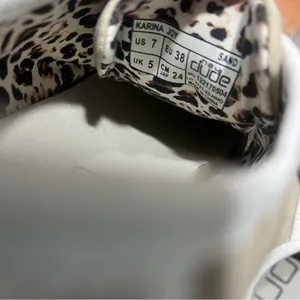 Hey Dude Sz 7 Karina Joy Sand Leopard Print Laces Comfort Sneakers Slip on shoes thumbnail 10