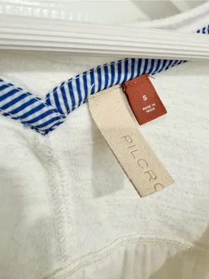 Anthropologie Pilcro Cream Coastal Boho Cotton Ruffle Hem Organic Modern V-Neck Small Shirt thumbnail 3
