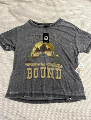 Graphic Tee   thumbnail 1