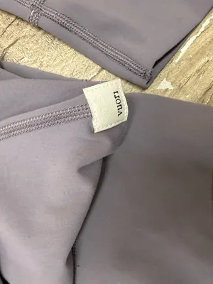 Vuori Daily Legging in gray size large thumbnail 5