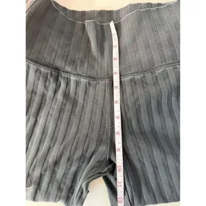 OFFLINE by‎ Aerie OG Original Flare Leggings Ribbed High Rise Black Grey Medium thumbnail 8