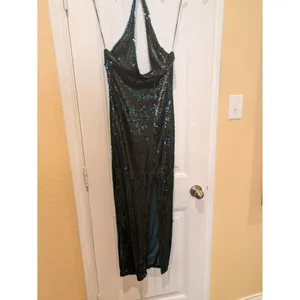 Zara Green Halter Neck Midi Sequinned Dress Size Xs thumbnail 10