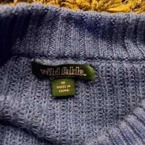 Cropped blue sweater target  thumbnail 2