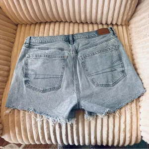 American Eagle Outfitters Light Blue Denim Frayed Hem Women's Shorts thumbnail 6