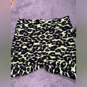 Savage x fenty sport Leopard Print Leggings in Neon Green and Black thumbnail 3