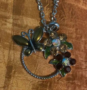 Butterfly chain thumbnail 2