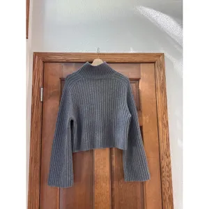REFORMATION Brooke Cashmere Cropped Turtleneck Sweater in Gray Size XS thumbnail 6