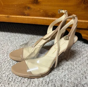 Jessica Simpson Nude Heels thumbnail 1