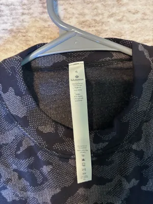 Lululemon Top Long Sleeve thumbnail 3