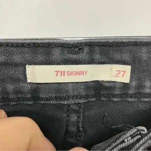 Levi’s black 711 skinny jeans women’s size 27 casual minimalist‎ trendy thumbnail 3