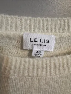 Le Lis Collection XS Holly Jolly Tinsel Christmas Sweater Cream Holiday thumbnail 2
