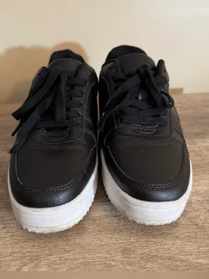 Time and Tru Platform Black Faux Leather Sneakers Women’s Size 8 Lace Up thumbnail 2