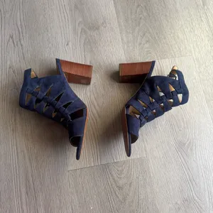 Franco Sarto Faux Suede Cut-Out Heels thumbnail 8