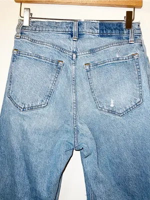 Abercrombie & Fitch The 90’s Straight High-Rise Distressed Curve Love Denim thumbnail 8