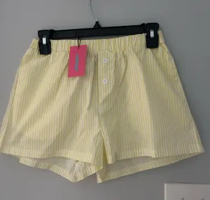 Edikted Yellow Shorts XS thumbnail 1