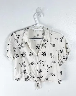 KIRIOUS Floral Embroidered Linen Blend Short Sleeves Tie Front Crop Top Small thumbnail 1