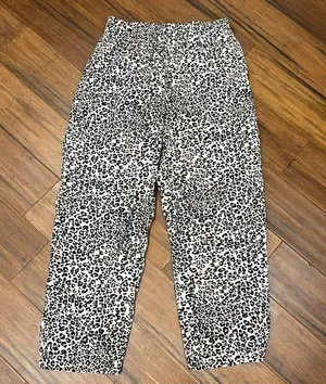 Urban Outfitters Tan & Black Cheetah Print High Rise Ankle Length Pants Size M thumbnail 1