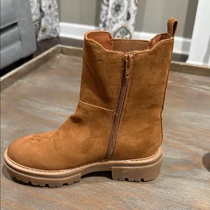 New Sun‎ + Stone Brown Suede Chelsea Boots – Size 5.5 thumbnail 4