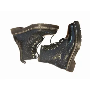 Dr Martens 1460 Women Size 9 Jungle Patent Leather Flower Emboss Boot Black thumbnail 5