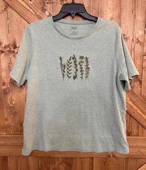 Hasting & Smith Women’s 1X Green Embroidered Floral Short Sleeve T Shirt Cotton thumbnail 1