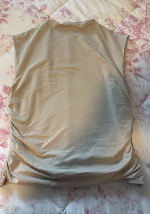 Abercrombie Sleeveless Mock Neck Top thumbnail 1