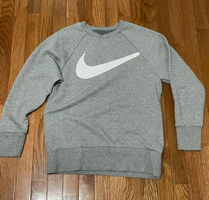 Nike New Gray And White Crew Neck Fri-Fit Sweatshirt XS thumbnail 1