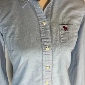 Abercrombie and Fitch - Chambray Button Up Top Women's Size Med Y2K Denim thumbnail 2