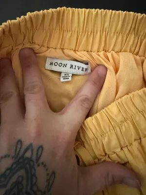 Moon River Women’s Yellow Eyelet Maxi Skirt Size XS thumbnail 3