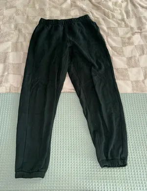 Lululemon Scuba Mid-Rise Oversized Jogger *Regular size M thumbnail 1