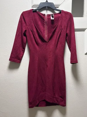 Windsor Wine-Red Long Sleeve V-Neck Bodycon Dress thumbnail 1