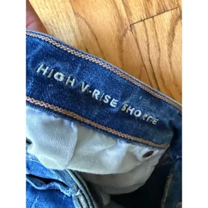 American Eagle Women Shorts 14 Blue Denim Next Level Stretch High Rise Shortie thumbnail 2