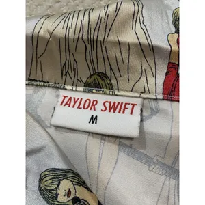 Taylor Swift Pajama Shirt Size M Multicolored AOP Red Taylor's Version Eras thumbnail 8