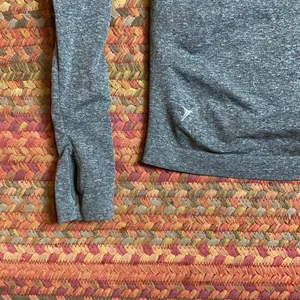 Old Navy Grey Laser Cut Athletic Long Sleeve Top thumbnail 3