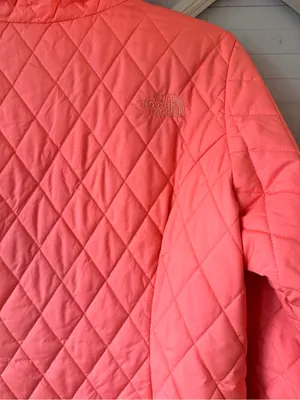 The North Face Women's Liana Insulated Quilted Jacket in Lt Coral - Sz L Flaw thumbnail 8