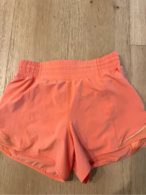 Lululemon Hotty Hot Shorts in Sunset thumbnail 2
