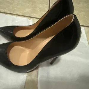 Women Black high heels Size 7 thumbnail 2