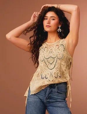 GIMMICKS by BKE Birch Tan Embroidery Lace Side Tie Boho Western Tank Top sz Large NEW thumbnail 1
