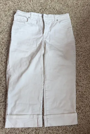 Gloria Vanderbilt Amanda Capri Jeans thumbnail 1