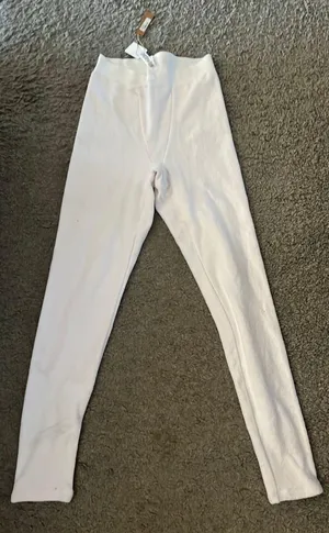 White Size M thumbnail 1
