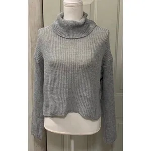 Missguided NWT Women Medium Grey Turtleneck Long Sleeve Knit Crop Top Sweater thumbnail 3