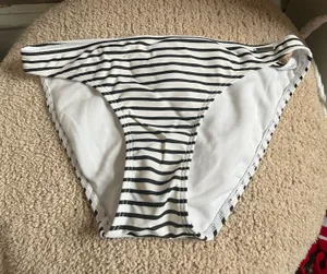 Hollister Bikini Bottoms thumbnail 1