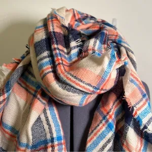 Women's Blanket Oversized Scarf Cream White Red Blue Navy Plaid Frayed Hem thumbnail 2