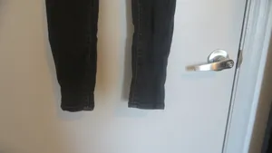 American Eagle Outfitters next level stretch jegging jeans in black size 0 short. thumbnail 4