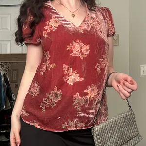 Velvet Burnout Salmon Rose Pink Floral V Neck Blouse Tshirt Top Tee Boho Fairy thumbnail 1